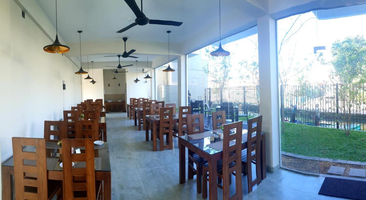 Hive 68 - Hotel And Resorts Negombo Exteriér fotografie